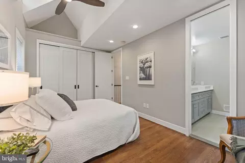 Bedroom - 415 23rd Pl NE, Washington, DC 20002 photo 2 of 9