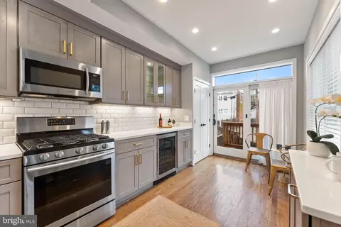 Kitchen - 415 23rd Pl NE, Washington, DC 20002 photo 2 of 4