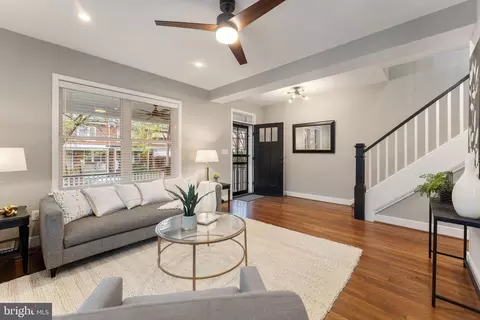 Living - 415 23rd Pl NE, Washington, DC 20002 photo 2 of 4