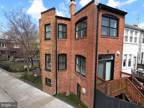 Exterior - 415 23rd Pl NE, Washington, DC 20002 photo 8 of 9