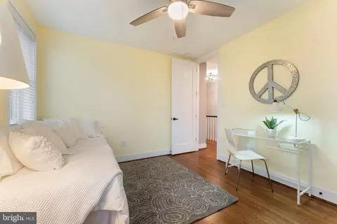 Bedroom - 415 23rd Pl NE, Washington, DC 20002 photo 6 of 9
