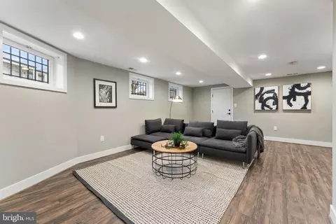 Living - 415 23rd Pl NE, Washington, DC 20002 photo 4 of 4
