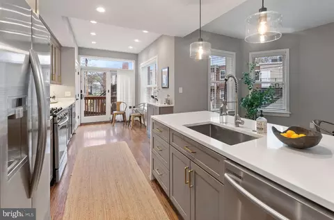 Bath - 415 23rd Pl NE, Washington, DC 20002 photo 1 of 7