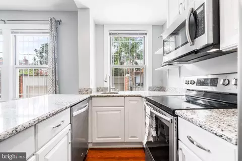 Kitchen - 18 9th St NE #110, Washington, DC 20002 photo 5 of 6