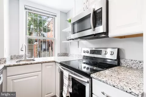 Kitchen - 18 9th St NE #110, Washington, DC 20002 photo 6 of 6