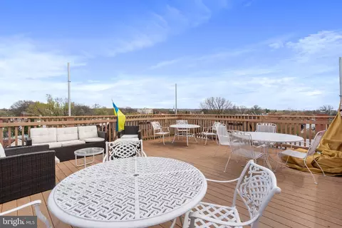 Exterior - 18 9th St NE #110, Washington, DC 20002 photo 2 of 7