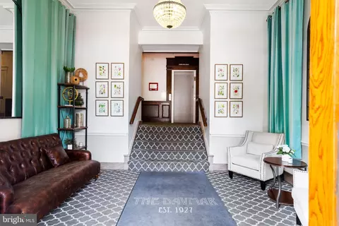 Entry Way - 18 9th St NE #110, Washington, DC 20002 photo 2 of 3