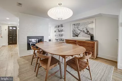 Dining - 517 10th St SE, Washington, DC 20003 photo 1 of 3