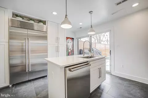 Kitchen - 517 10th St SE, Washington, DC 20003 photo 4 of 8
