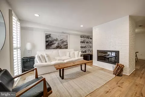 Living - 517 10th St SE, Washington, DC 20003 photo 1 of 5
