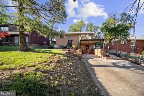 4548 C St SE, Washington, DC 20019