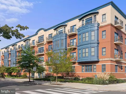 401 13th St NE #202, Washington, DC 20002