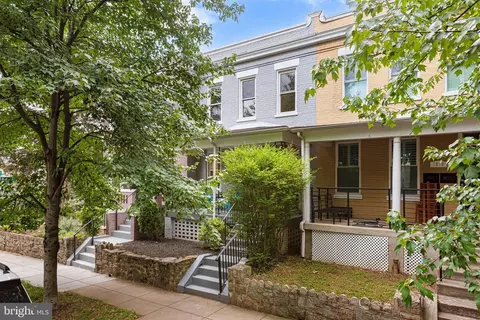 1016 10th St NE, Washington, DC 20002