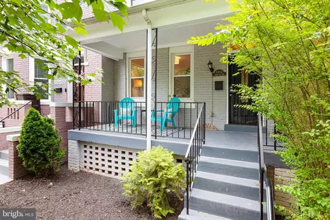 1016 10th St NE, Washington, DC 20002 photo 3