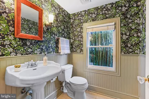 Bath - 103 6th St NE, Washington, DC 20002 photo 1 of 5