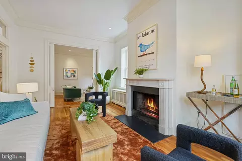 Living - 103 6th St NE, Washington, DC 20002 photo 5 of 14