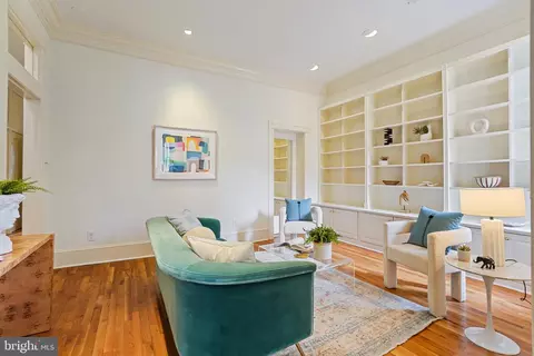 Living - 103 6th St NE, Washington, DC 20002 photo 7 of 14