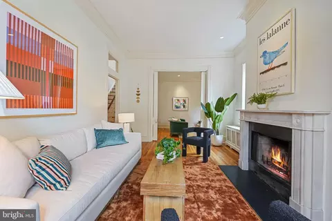 Living - 103 6th St NE, Washington, DC 20002 photo 6 of 14