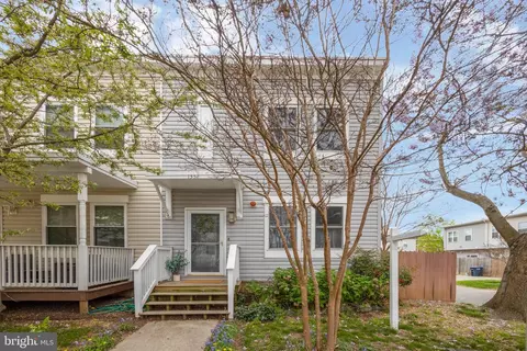 1332 Half St SW #1332, Washington, DC 20024