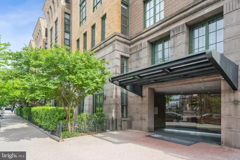 910 M St NW #806, Washington, DC 20001