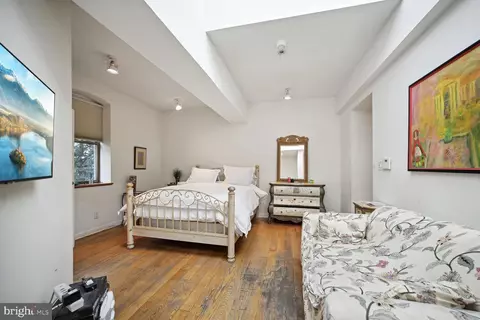 Bedroom - 614 614 A St SE #REAR, Washington, DC 20003 photo 1 of 3