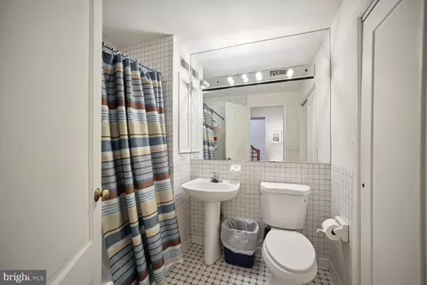 Bath - 614 614 A St SE #REAR, Washington, DC 20003 photo 1 of 3