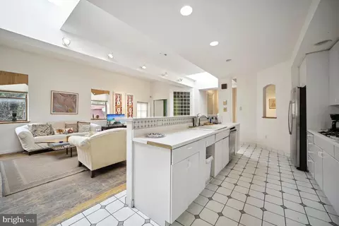 Kitchen - 614 614 A St SE #REAR, Washington, DC 20003 photo 3 of 3