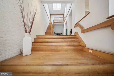 Entry Way - 614 614 A St SE #REAR, Washington, DC 20003 photo 1 of 4