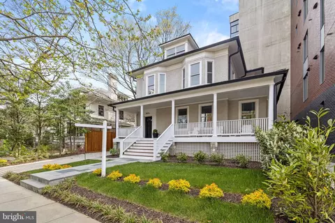 3614 Macomb St NW, Washington, DC 20016