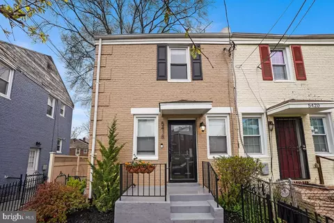 5418 B St SE, Washington, DC 20019