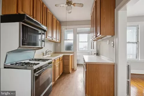 30 W Street St NW, Washington, DC 20001 photo 3
