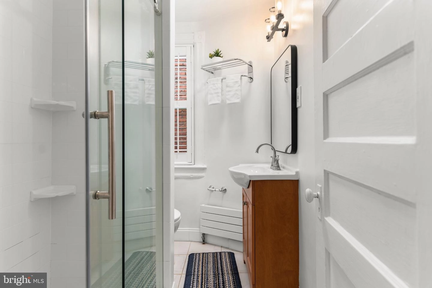 Bath - 318 G St NE, Washington, DC 20002 photo 4 of 7