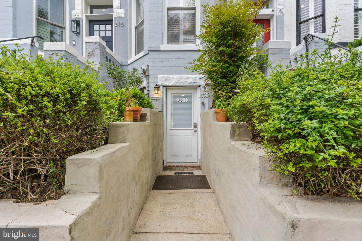 Exterior - 318 G St NE, Washington, DC 20002 photo 5 of 7