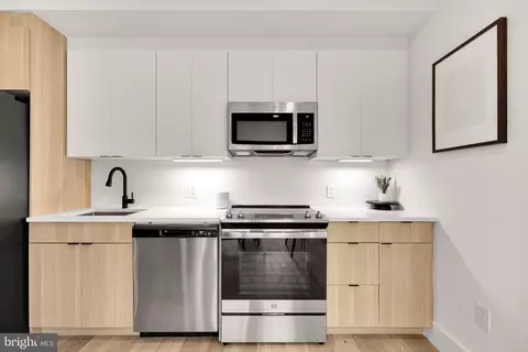 14 P St NW #101, Washington, DC 20001 photo 3