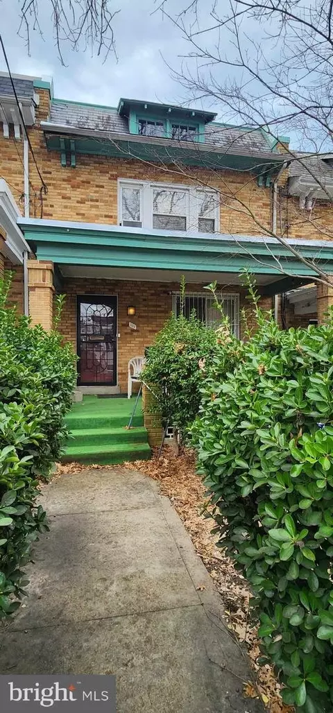 332 Allison St NW, Washington, DC 20011