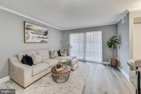 1722 28th St SE #103, Washington, DC 20020