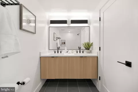 Bath - 14 P St NW #404, Washington, DC 20001 photo 1 of 6