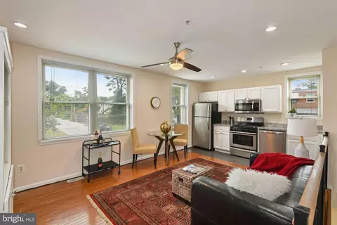 429 18th St NE #2, Washington, DC 20002