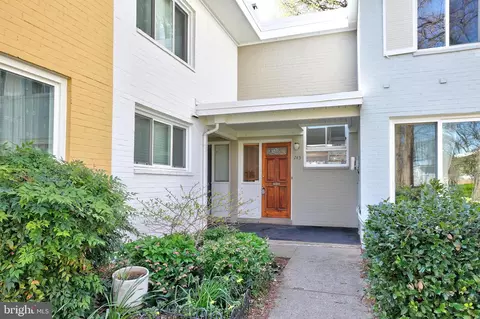 745 3rd St SW #403, Washington, DC 20024