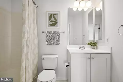 Bath - 1003 4th St SE, Washington, DC 20003 photo 3 of 3
