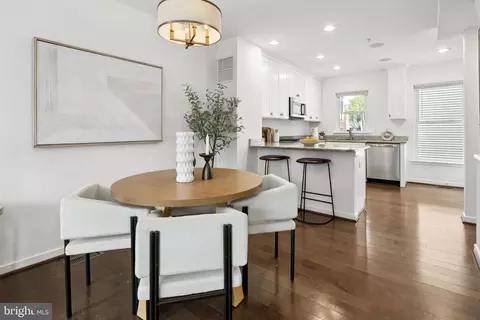 Dining - 1003 4th St SE, Washington, DC 20003 photo 3 of 3