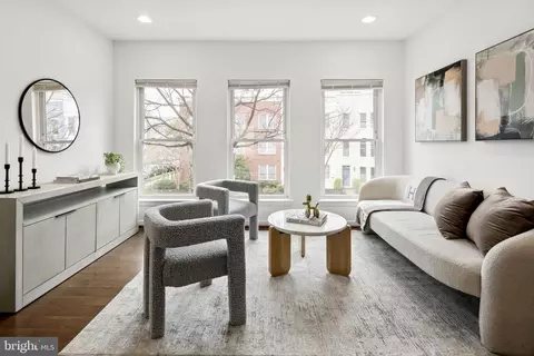 Living - 1003 4th St SE, Washington, DC 20003 photo 2 of 5
