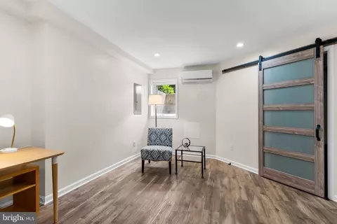 Living - 1625 1st St NE, Washington, DC 20002 photo 8 of 8
