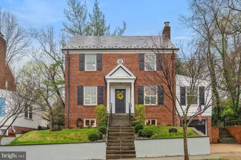 6208 32nd St NW, Washington, DC 20015