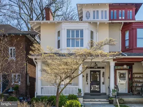 3724 Jocelyn St NW, Washington, DC 20015