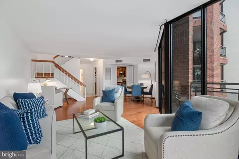 1099 22nd St NW #409, Washington, DC 20037