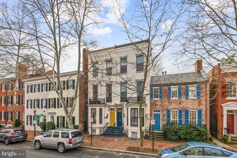 3040 P St NW, Washington, DC 20007