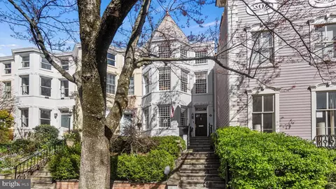 3017 Dumbarton St NW, Washington, DC 20007