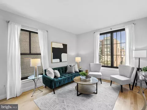 910 M St NW #210, Washington, DC 20001