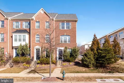 3724 Fort Lincoln Dr NE, Washington, DC 20018